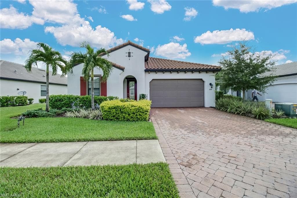 1898 Mustique ST NAPLES, FL 34120