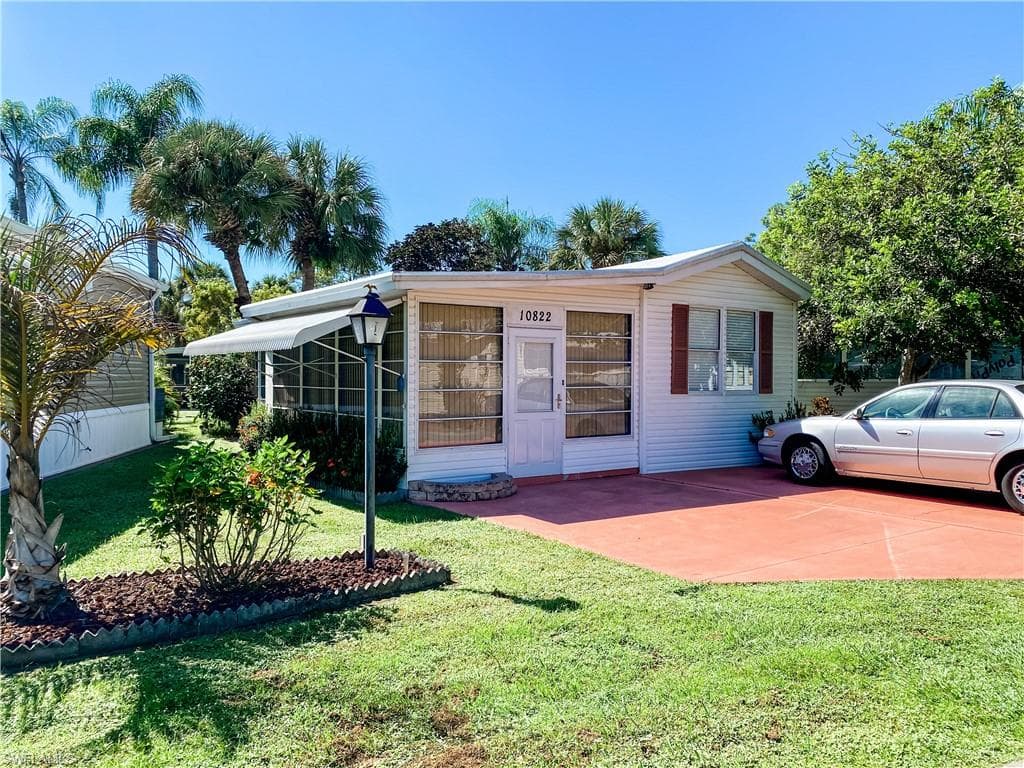 10822 Ani CIR ESTERO, FL 33928