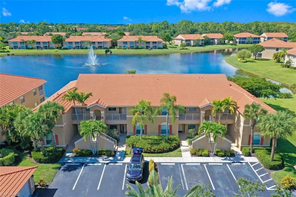 6920 Huntington Lakes CIR 102 NAPLES, FL 34119