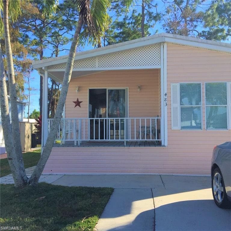 483 Cheetah DR 483 NAPLES, FL 34114