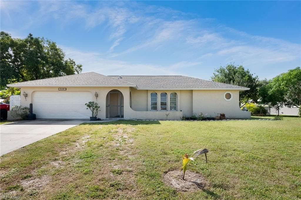 920 SE 23rd ST CAPE CORAL, FL 33990