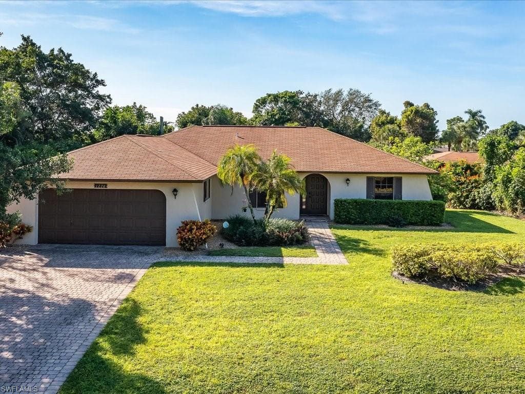 1228 Lastrada LN NAPLES, FL 34103
