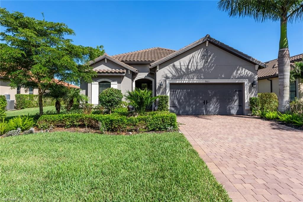 9523 Campanile CIR NAPLES, FL 34114