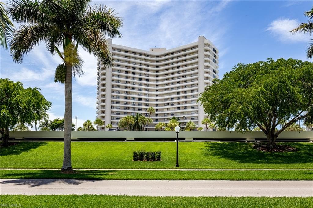 380 Seaview CT 1708 MARCO ISLAND, FL 34145
