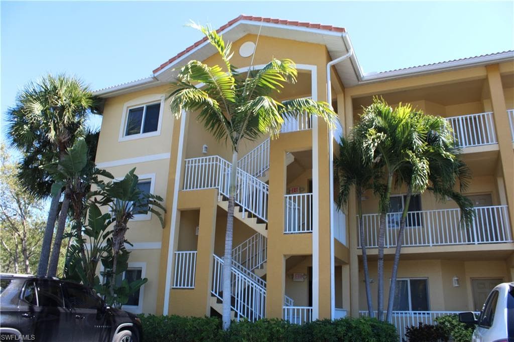 10010 Maddox LN 315 BONITA SPRINGS, FL 34135