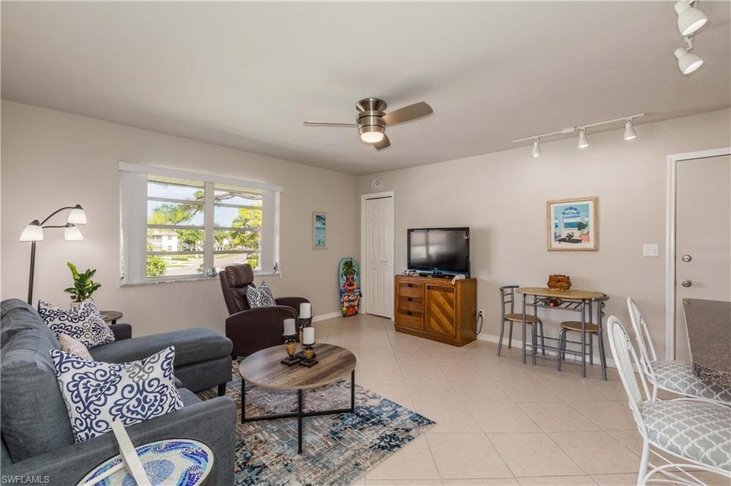 457 Tallwood ST 408 MARCO ISLAND, FL 34145