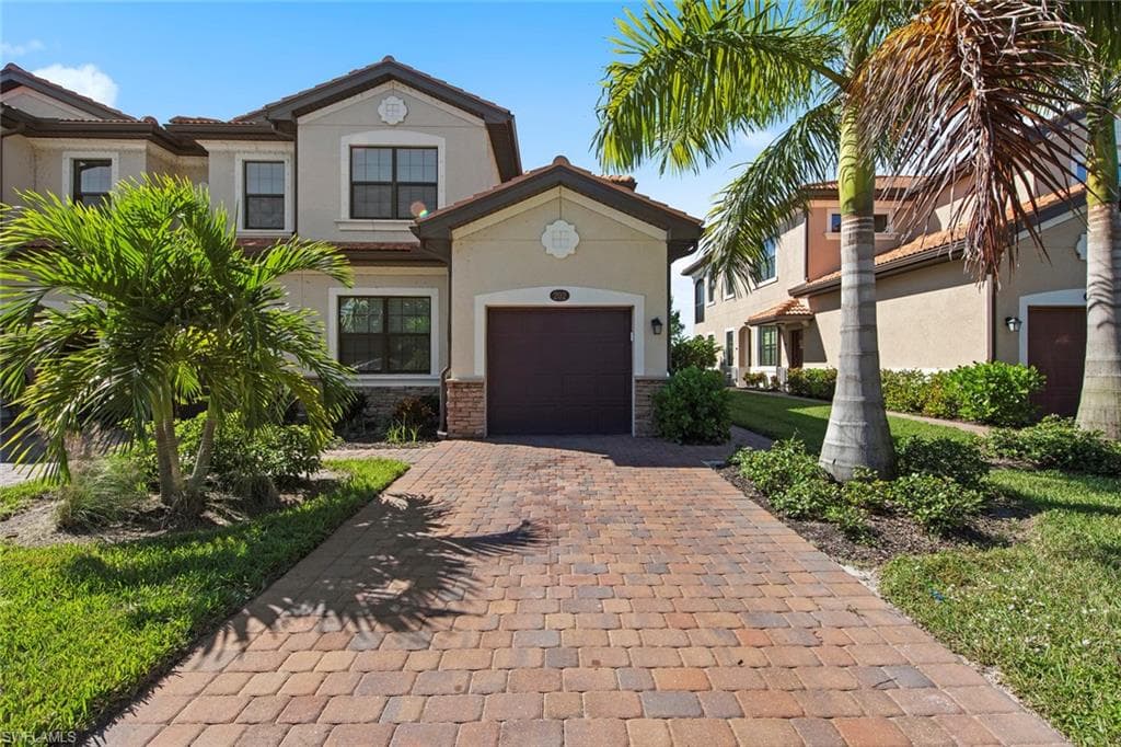 26221 Palace LN 202 BONITA SPRINGS, FL 34135