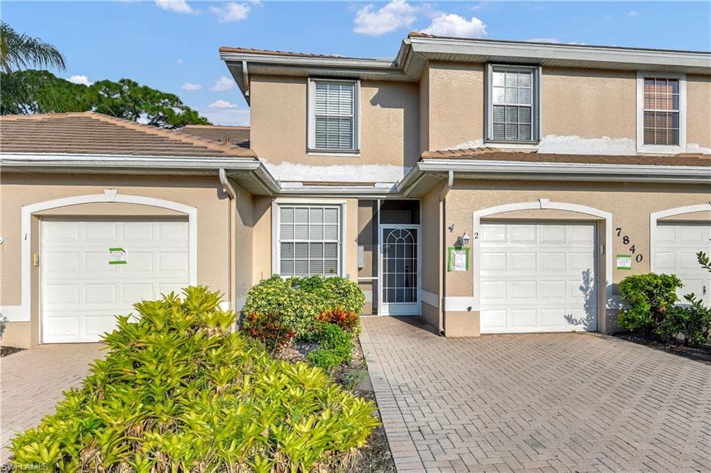 7840 Sandpine CT 2102 NAPLES, FL 34104