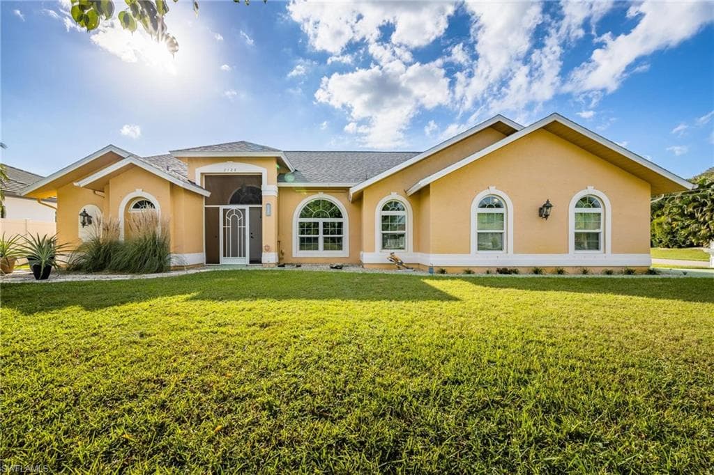 2128 SW 8th CT CAPE CORAL, FL 33991