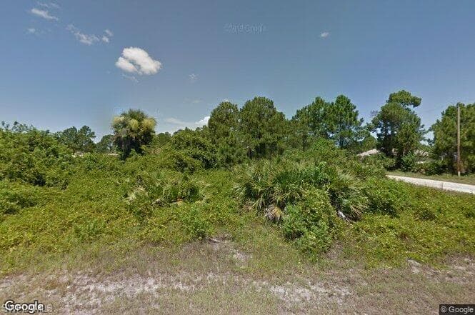 612 Parker AVE S LEHIGH ACRES, FL 33974
