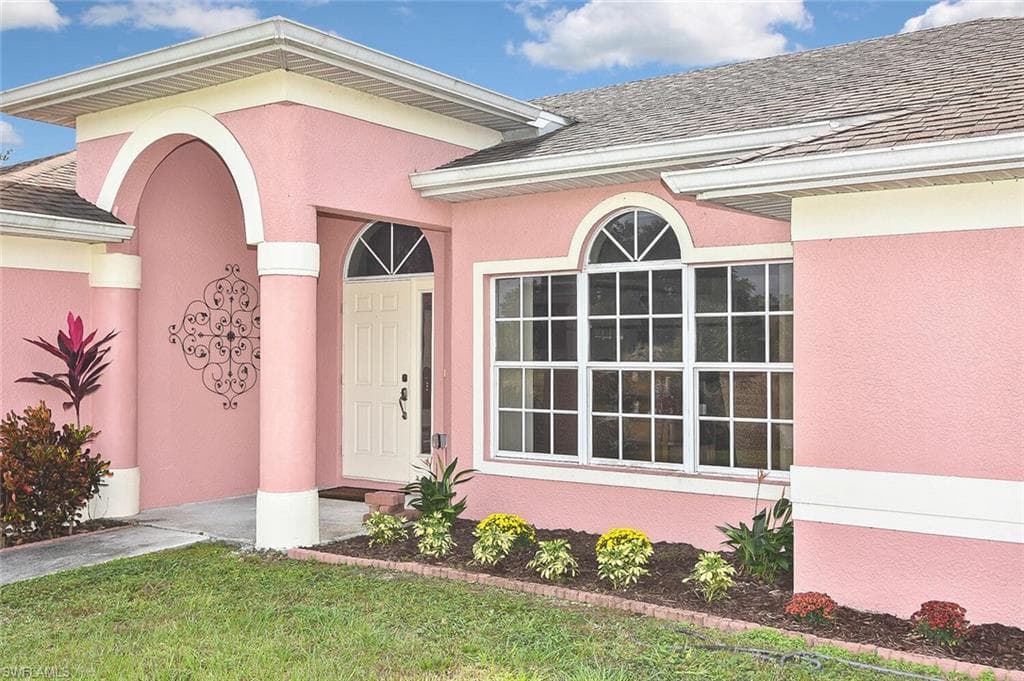 2607 51st ST SW LEHIGH ACRES, FL 33976