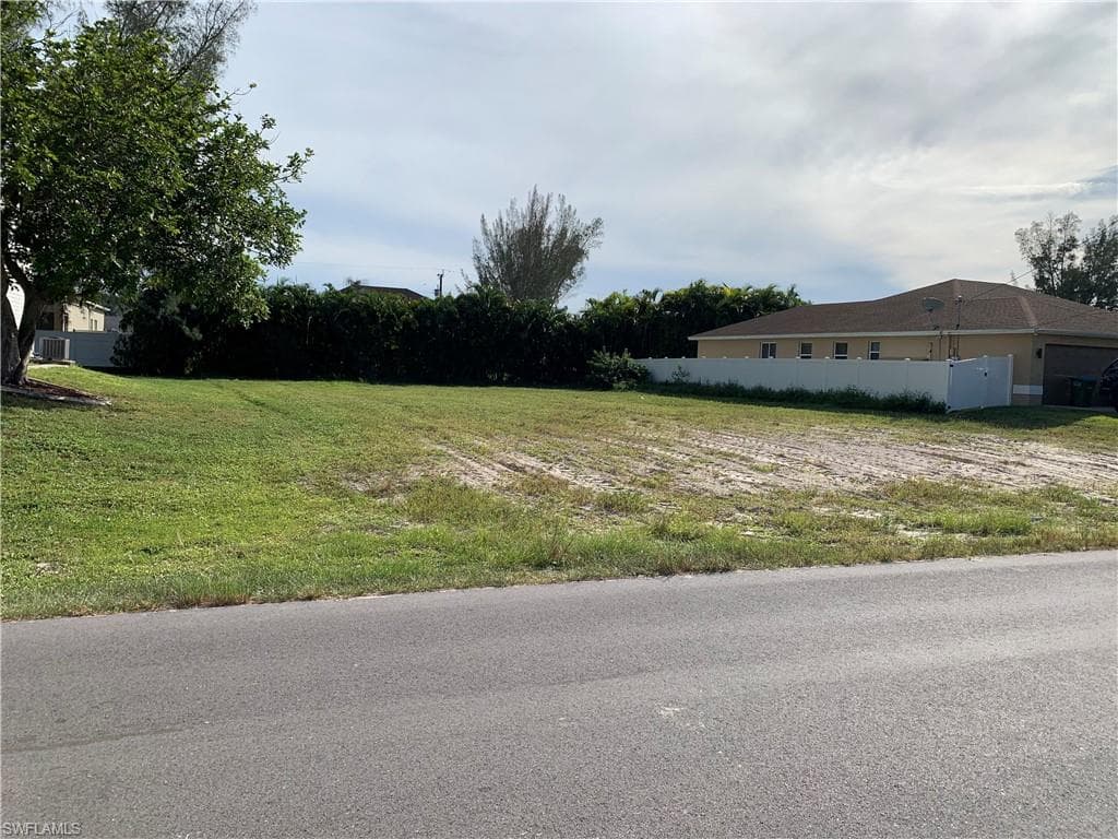 3622 SW 2nd LN CAPE CORAL, FL 33991