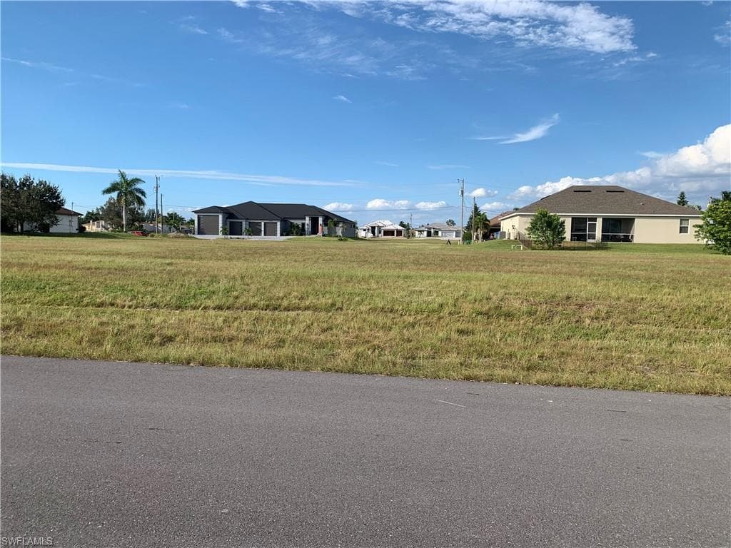 3723 SW 1st TER CAPE CORAL, FL 33991