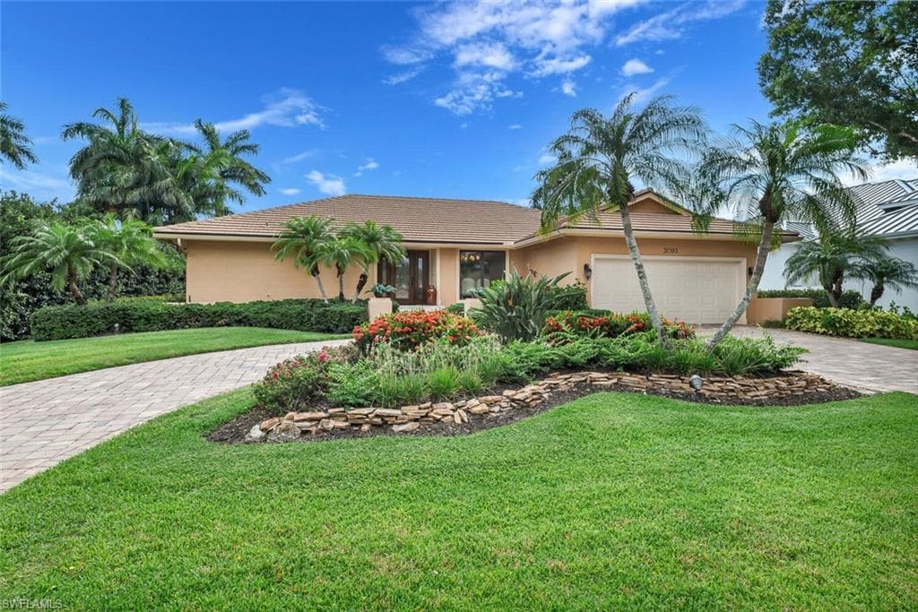 3093 REGATTA RD NAPLES, FL 34103
