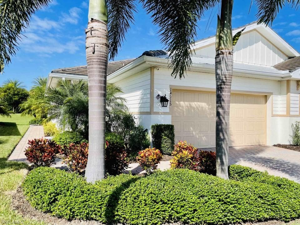 14915 Edgewater CIR NAPLES, FL 34114