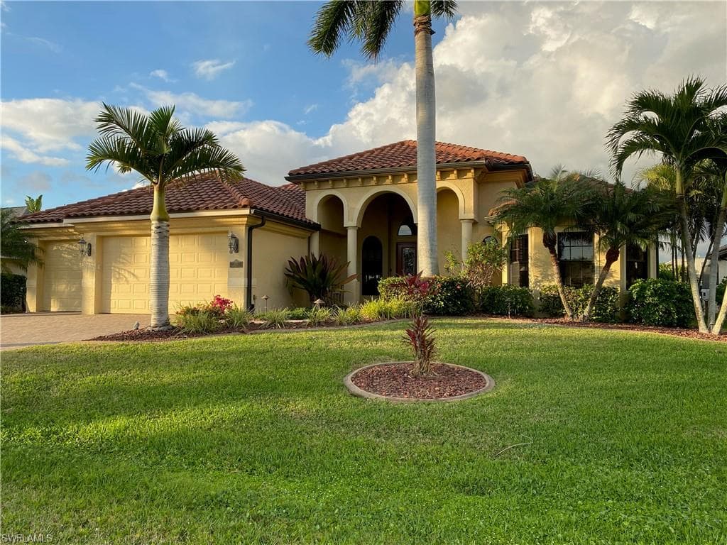 2805 SW 39th ST CAPE CORAL, FL 33914