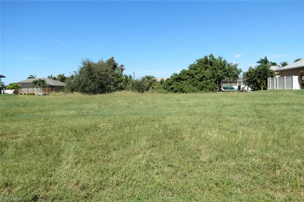 2625 SW 28th TER CAPE CORAL, FL 33914