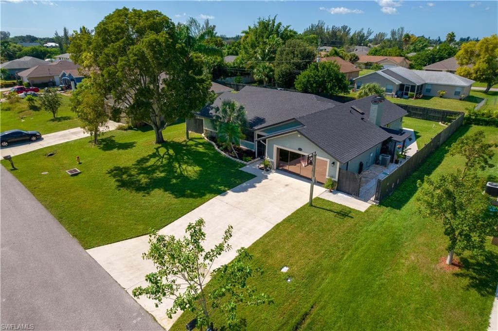 1412 SW 10th PL CAPE CORAL, FL 33991