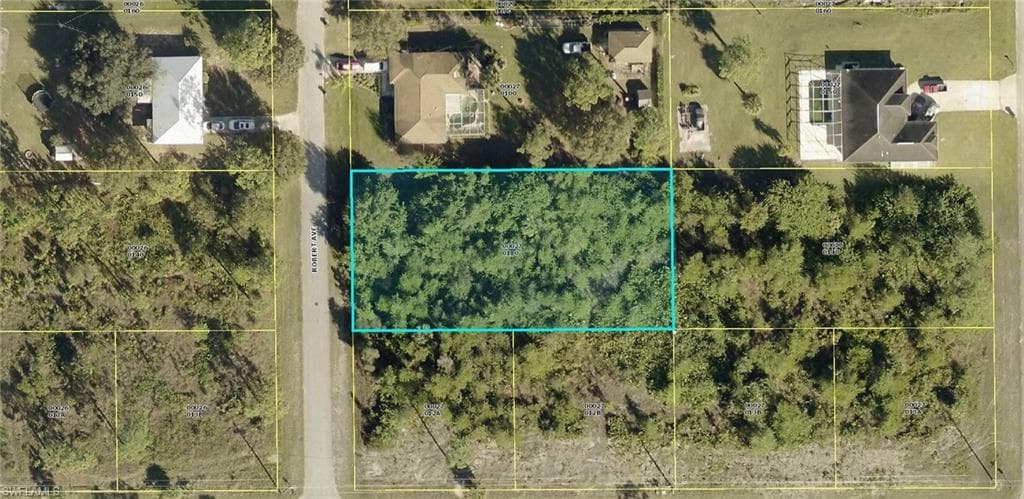 1002 Robert AVE LEHIGH ACRES, FL 33936