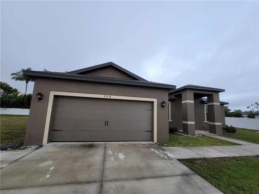 928 Nicholas PKY W CAPE CORAL, FL 33991