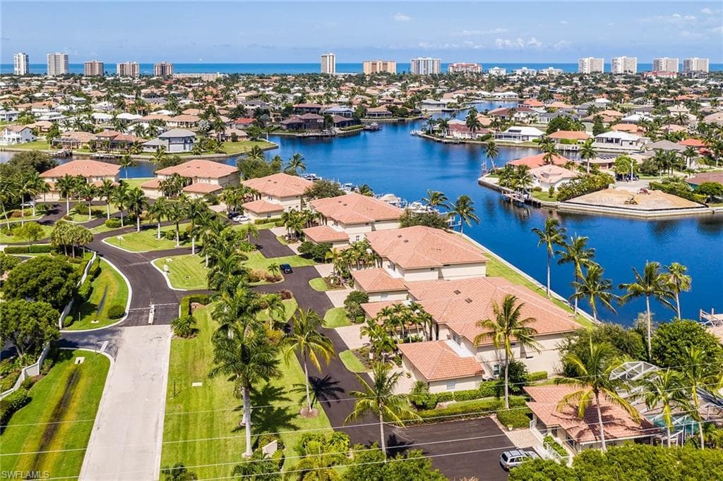 210 Waterway CT 2-201 MARCO ISLAND, FL 34145