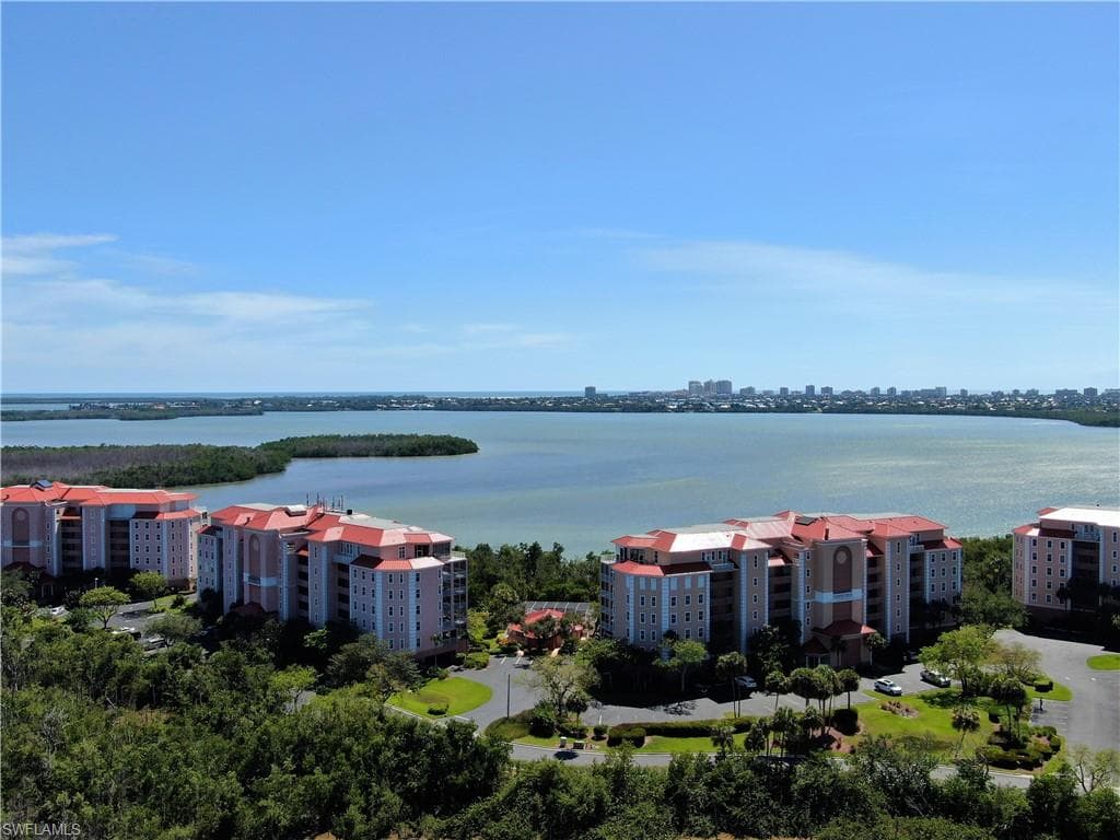 201 Vintage Bay DR B-1 MARCO ISLAND, FL 34145