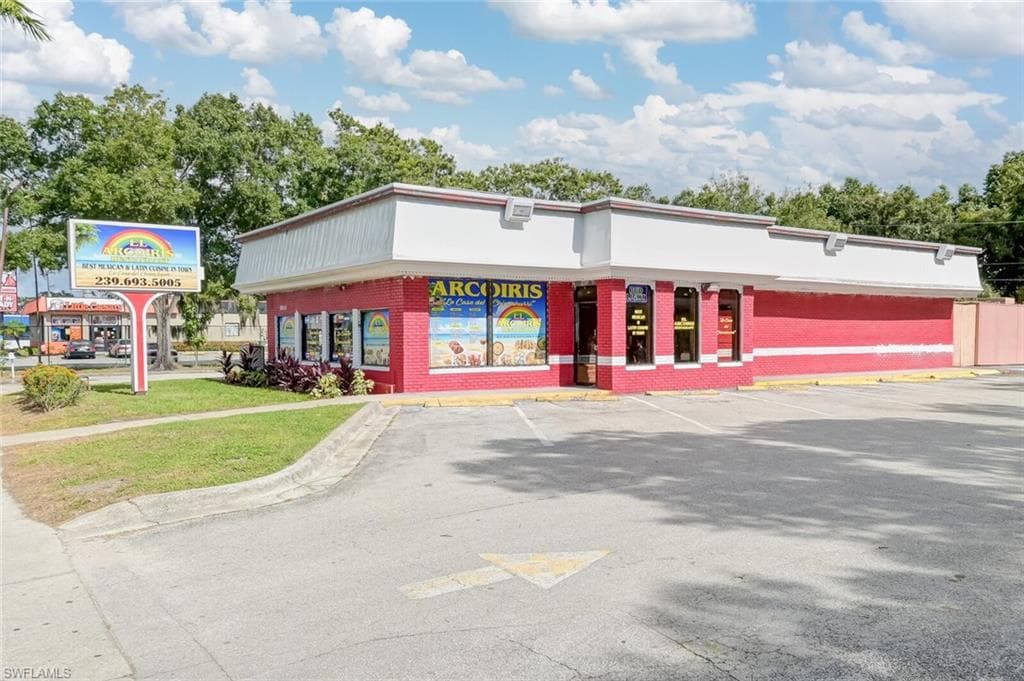 3900 Palm Beach BLVD FORT MYERS, FL 33916