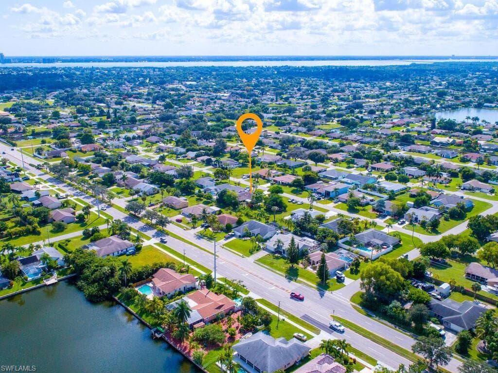 1843 SE Van Loon TER CAPE CORAL, FL 33990