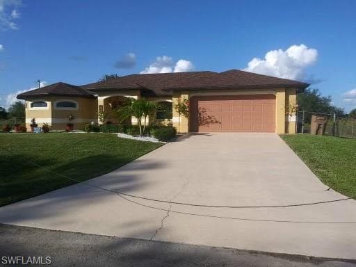 903 E 9th ST LEHIGH ACRES, FL 33972