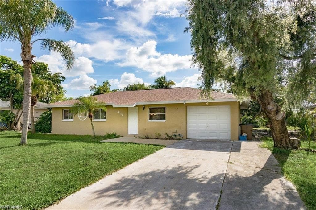 414 Valley DR LEHIGH ACRES, FL 33936
