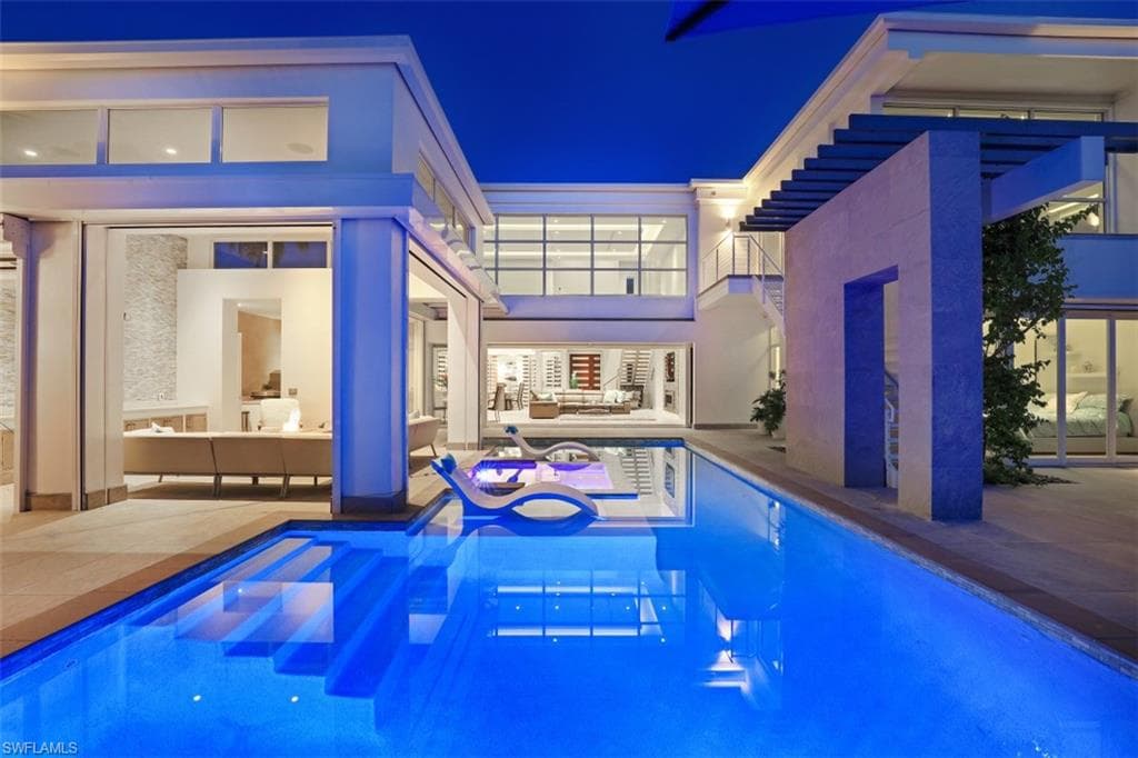 1531 Nautilus RD NAPLES, FL 34102