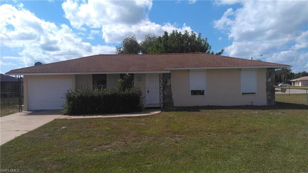 10750 Lemontree CT LEHIGH ACRES, FL 33936