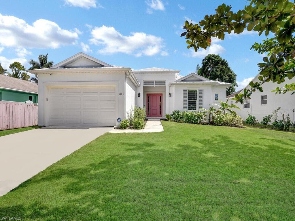 8085 Bayshore DR NAPLES, FL 34112