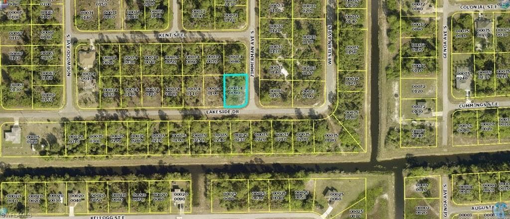 1021 Lakeside DR LEHIGH ACRES, FL 33974