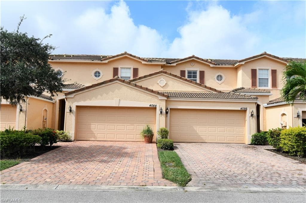 4086 Cherrybrook LOOP FORT MYERS, FL 33966