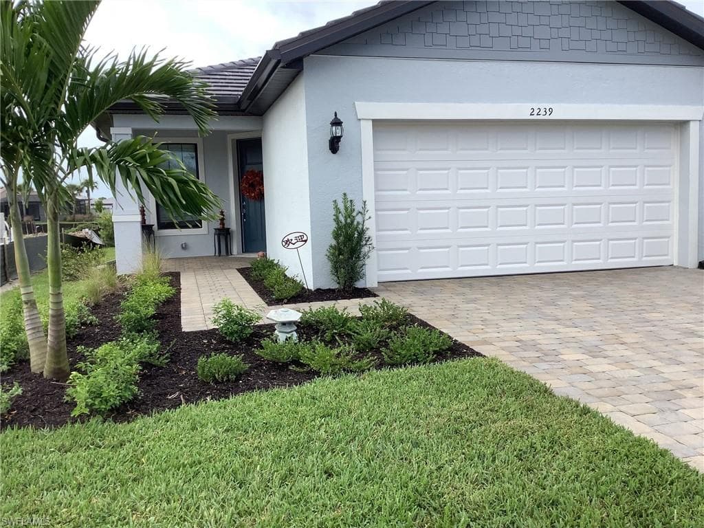 2239 Yellowfin CIR NAPLES, FL 34114