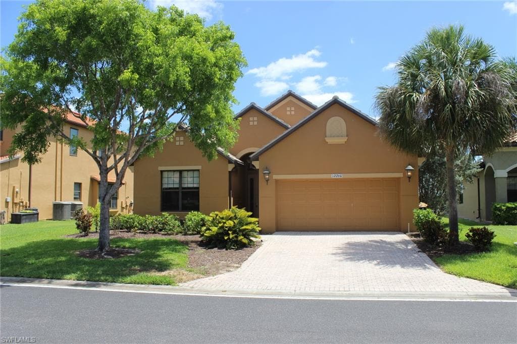 12260 Country Day CIR FORT MYERS, FL 33913