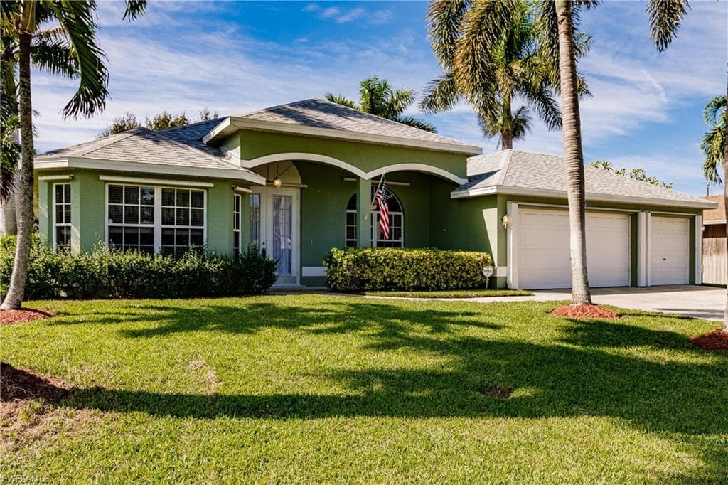 4022 SE 3rd AVE CAPE CORAL, FL 33904