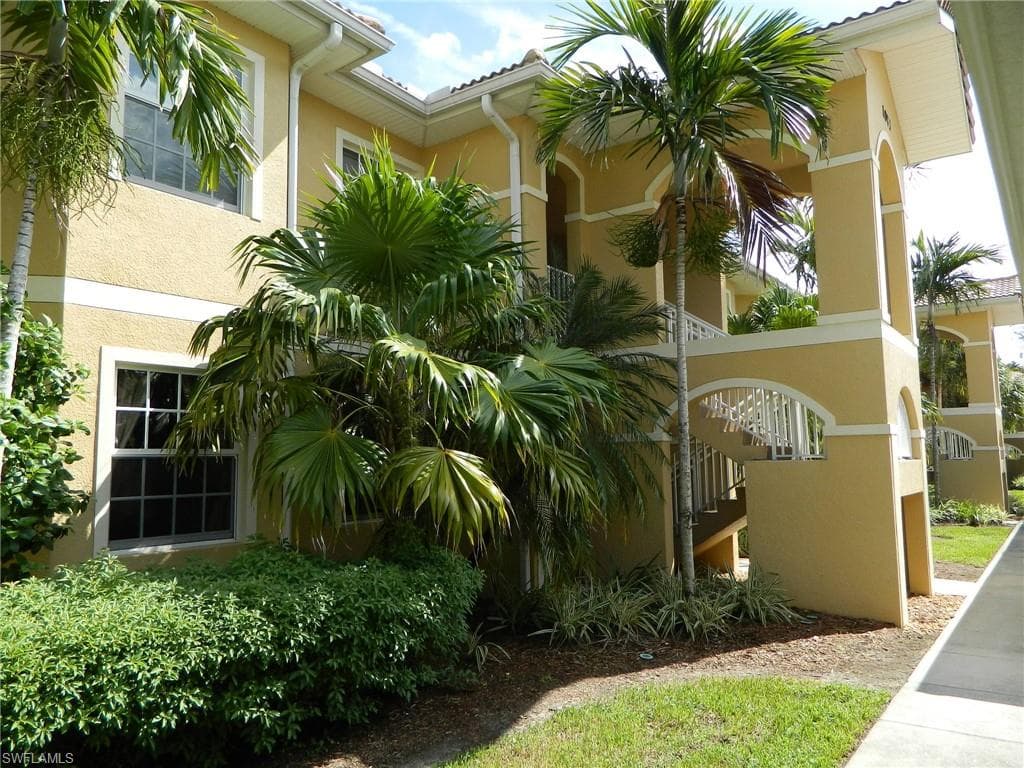 1083 Winding Pines CIR 103 CAPE CORAL, FL 33909