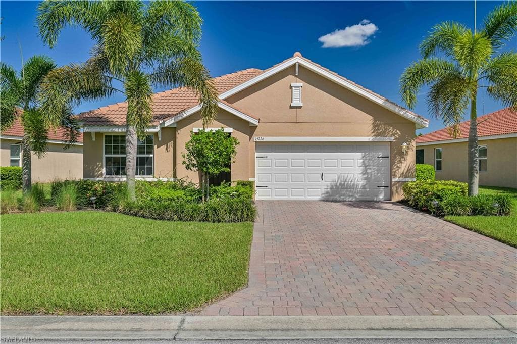 15226 Yellow Wood DR ALVA, FL 33920