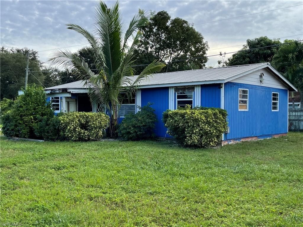 5306 Confederate DR E NAPLES, FL 34113