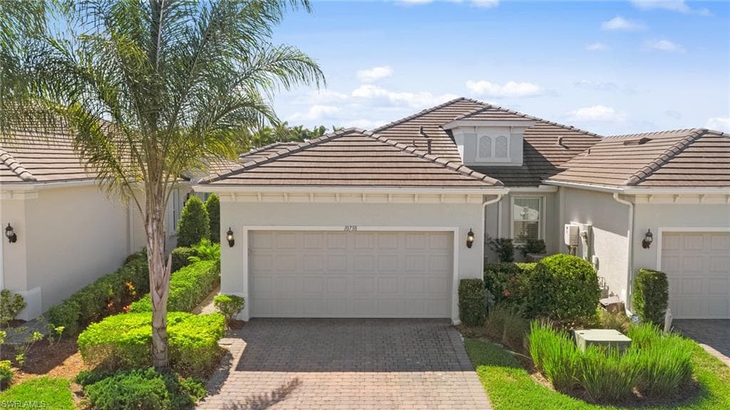 10738 Manatee Key LN ESTERO, FL 33928