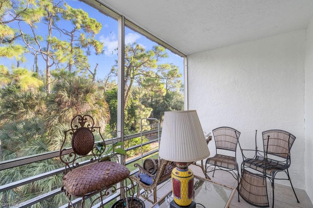 501 Forest Lakes BLVD 1-301 NAPLES, FL 34105
