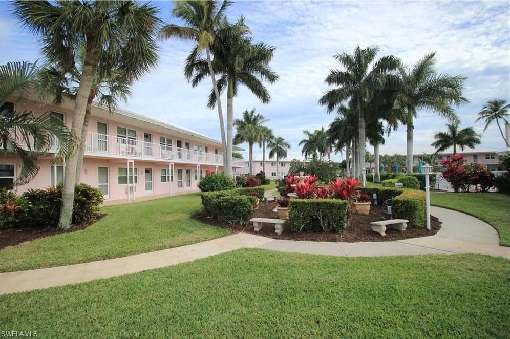 190 Collier BLVD M1 MARCO ISLAND, FL 34145