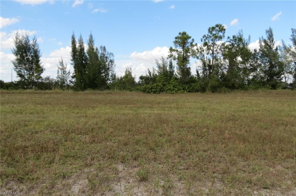 1223 NE 36th LN CAPE CORAL, FL 33909