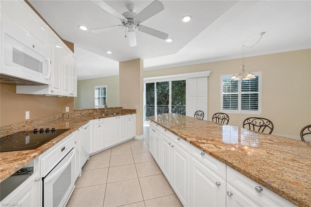 861 9TH AVE S 203 NAPLES, FL 34102