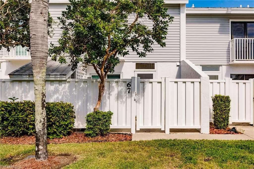 18022 San Carlos BLVD 67 FORT MYERS BEACH, FL 33931