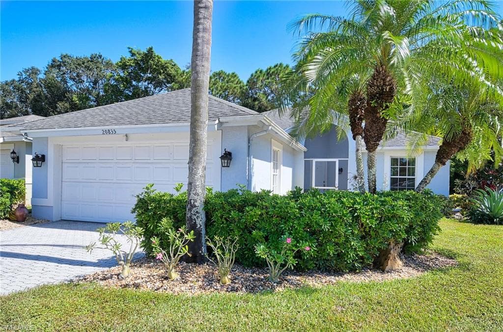 20835 Country Barn DR ESTERO, FL 33928