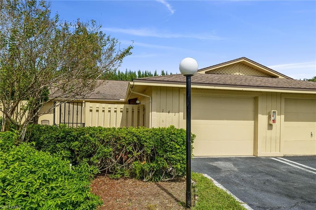 141 Forest Lakes BLVD 141 NAPLES, FL 34105