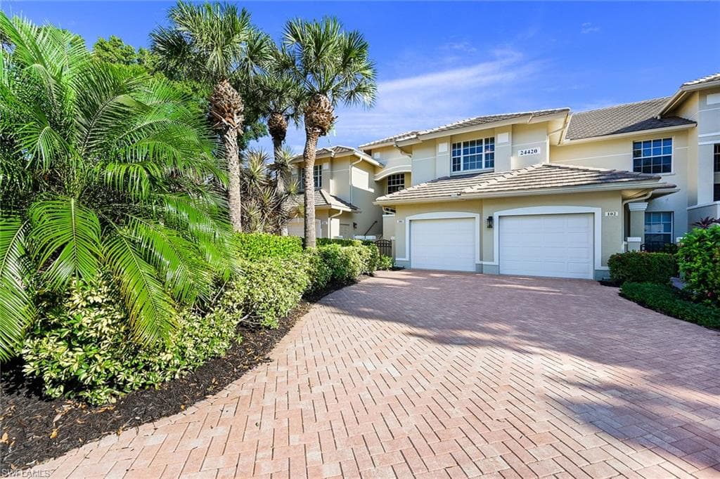 24420 Reserve CT E 202 BONITA SPRINGS, FL 34134
